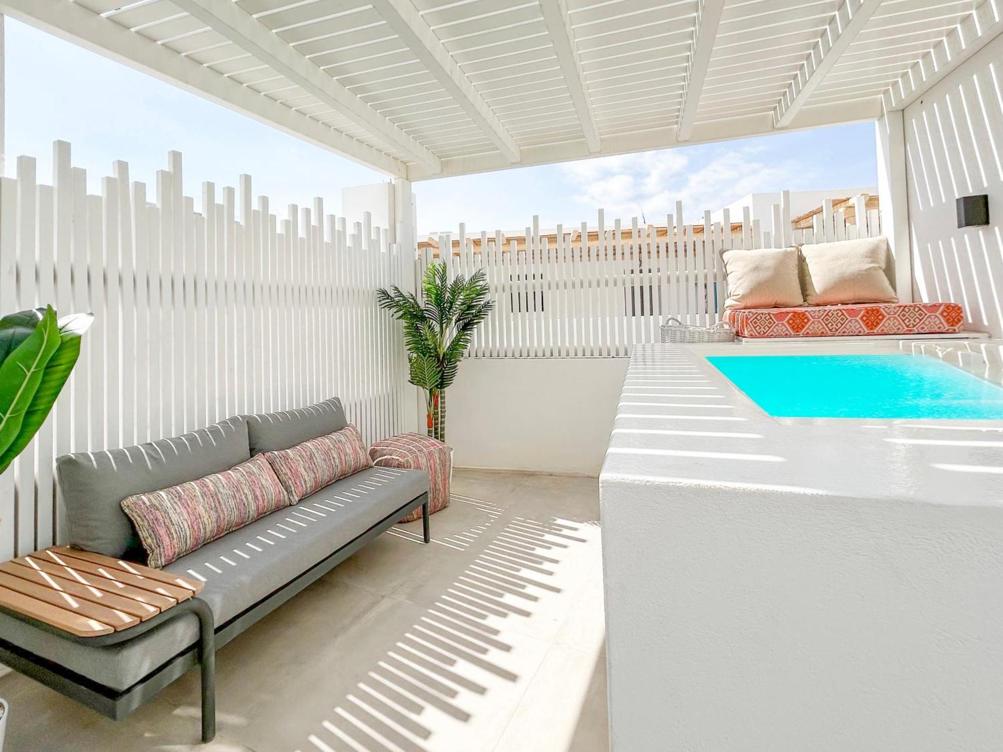Joelia In Paros With Private Jacuzzi!