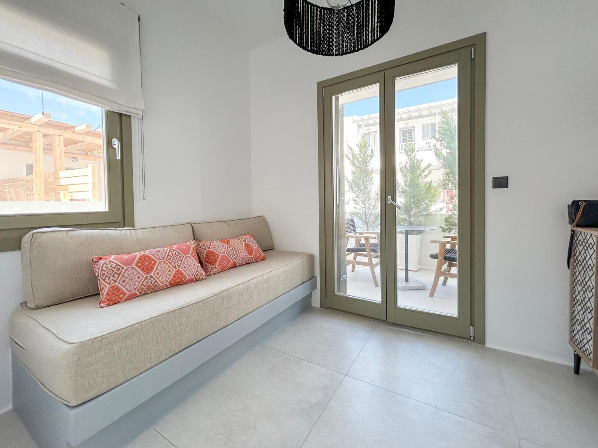 Hébergement de vacances Joelia In Paros With Private Jacuzzi! Náoussa